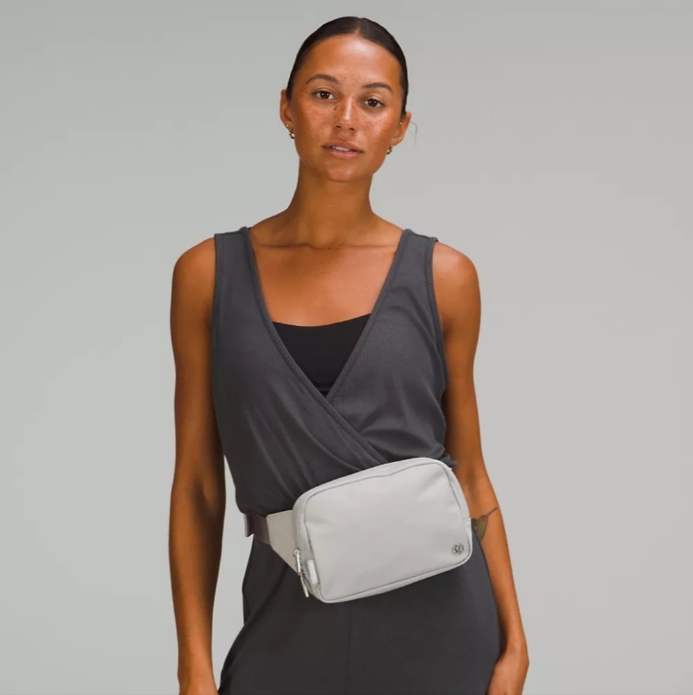 NEW LARGE SIZE Lululemon Everything Belt Bag - Picture 2 of 5